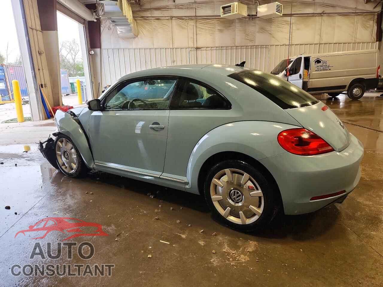 VOLKSWAGEN BEETLE 2012 - 3VWJP7AT2CM605198