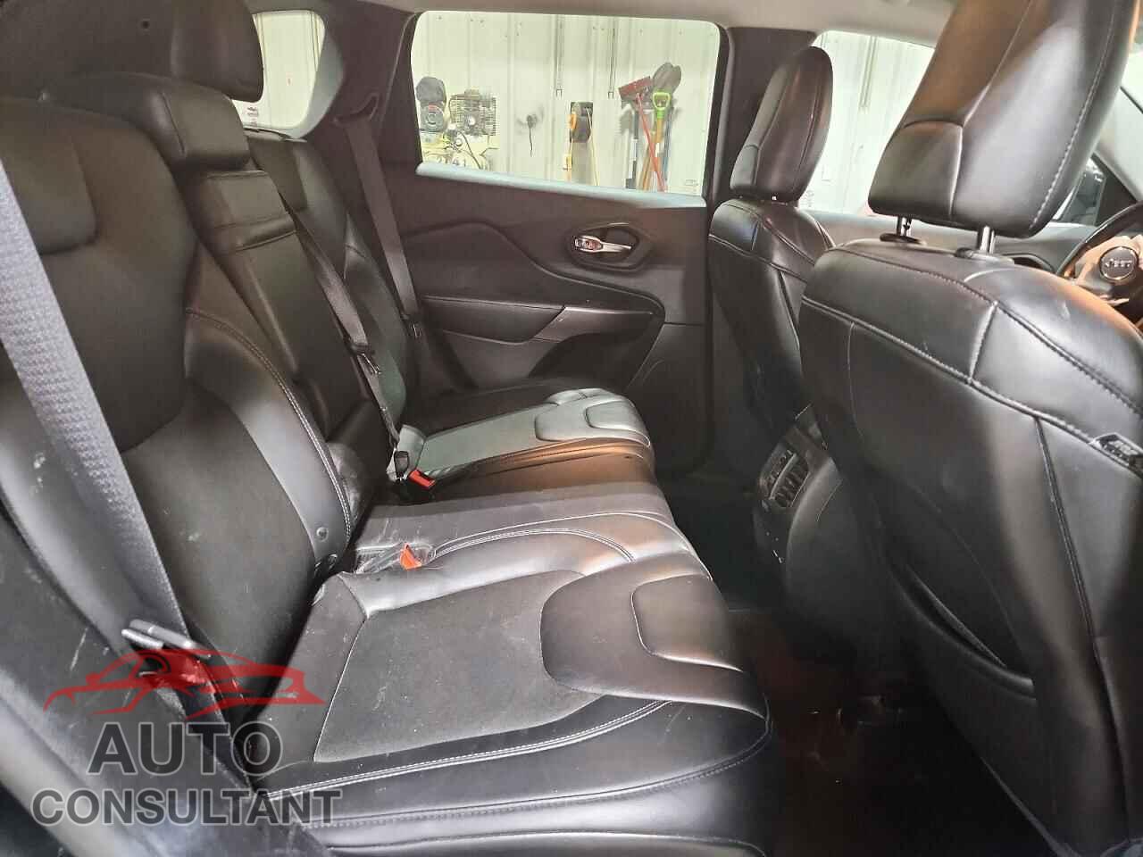 JEEP CHEROKEE 2019 - 1C4PJMLB2KD367770