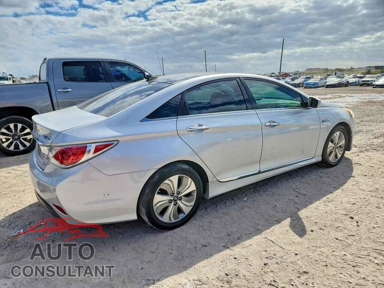 HYUNDAI SONATA 2015 - KMHEC4A46FA136914