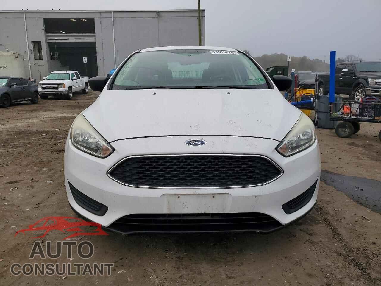 FORD FOCUS 2015 - 1FADP3E29FL276702