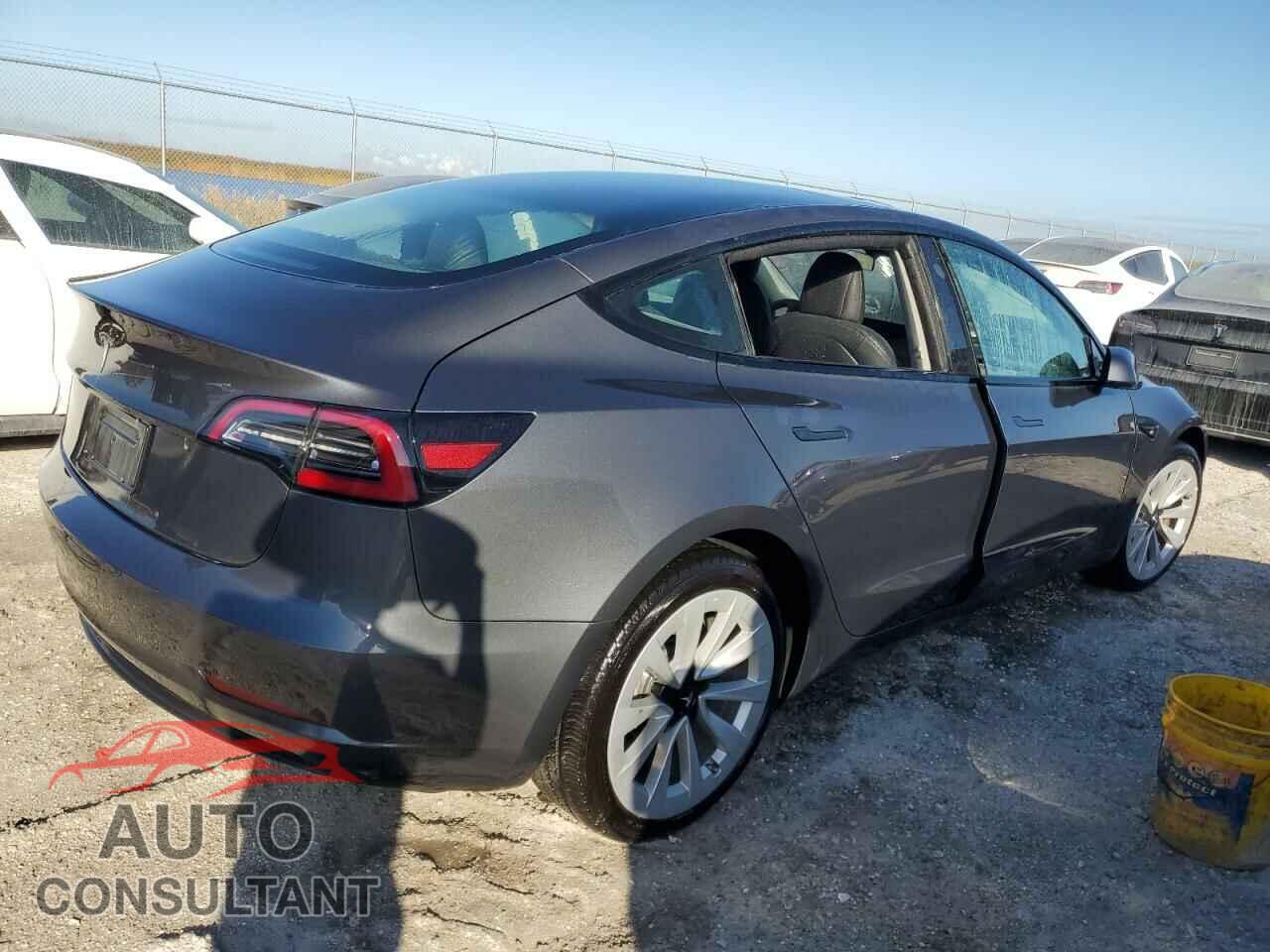TESLA MODEL 3 2023 - 5YJ3E1EA5PF449367