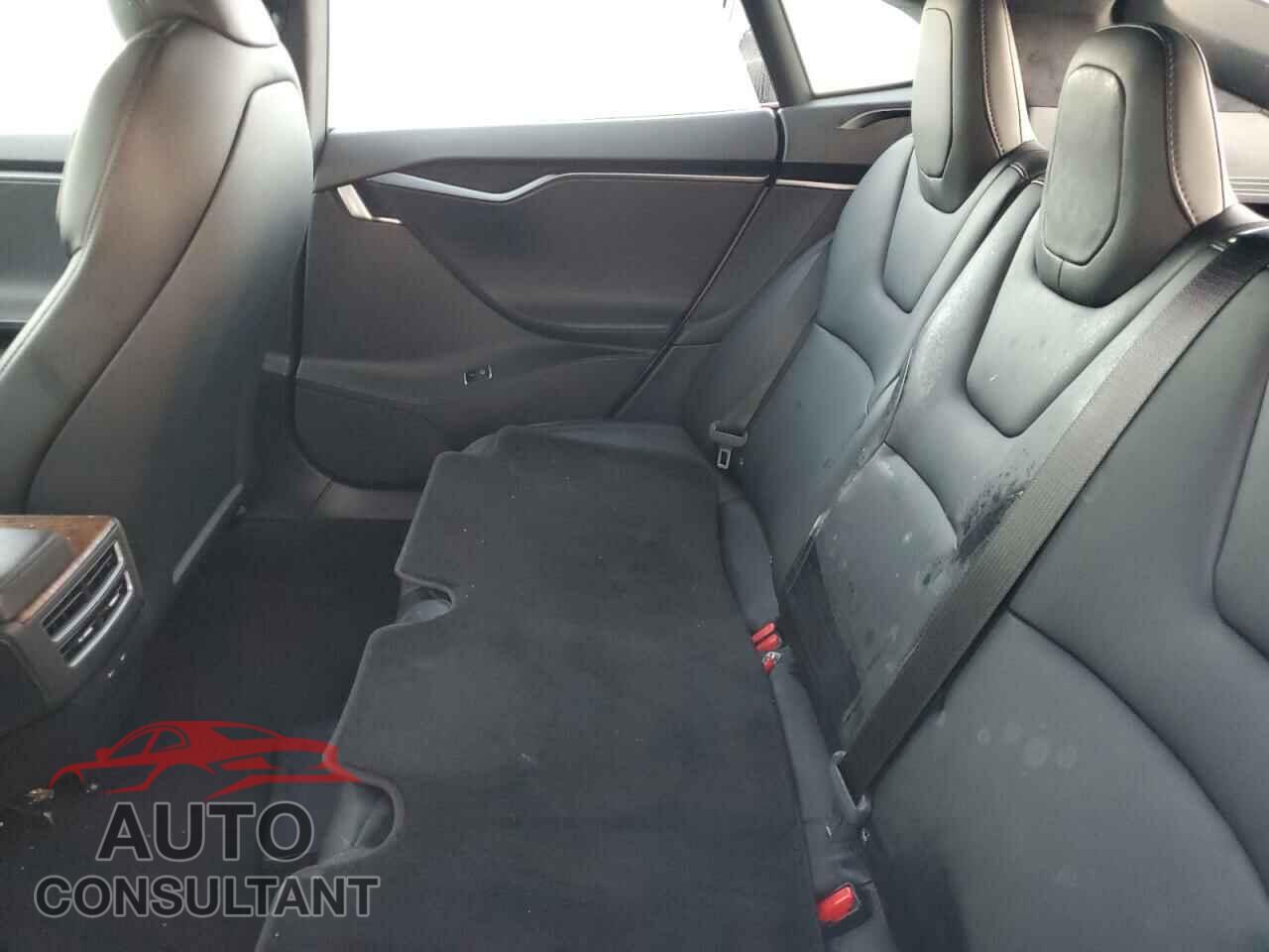 TESLA MODEL S 2021 - 5YJSA1E28MF421736
