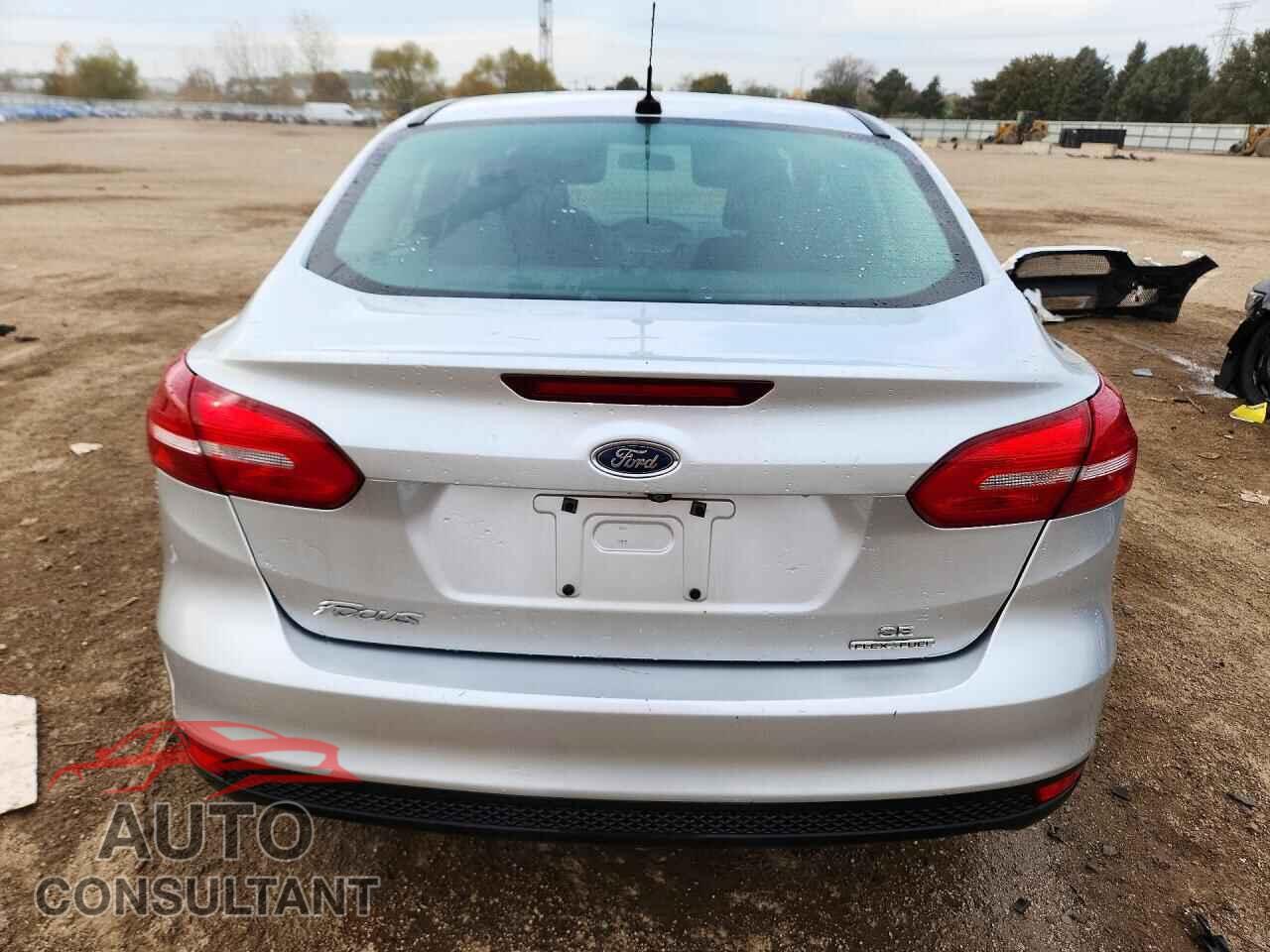 FORD FOCUS 2016 - 1FADP3F26GL290590