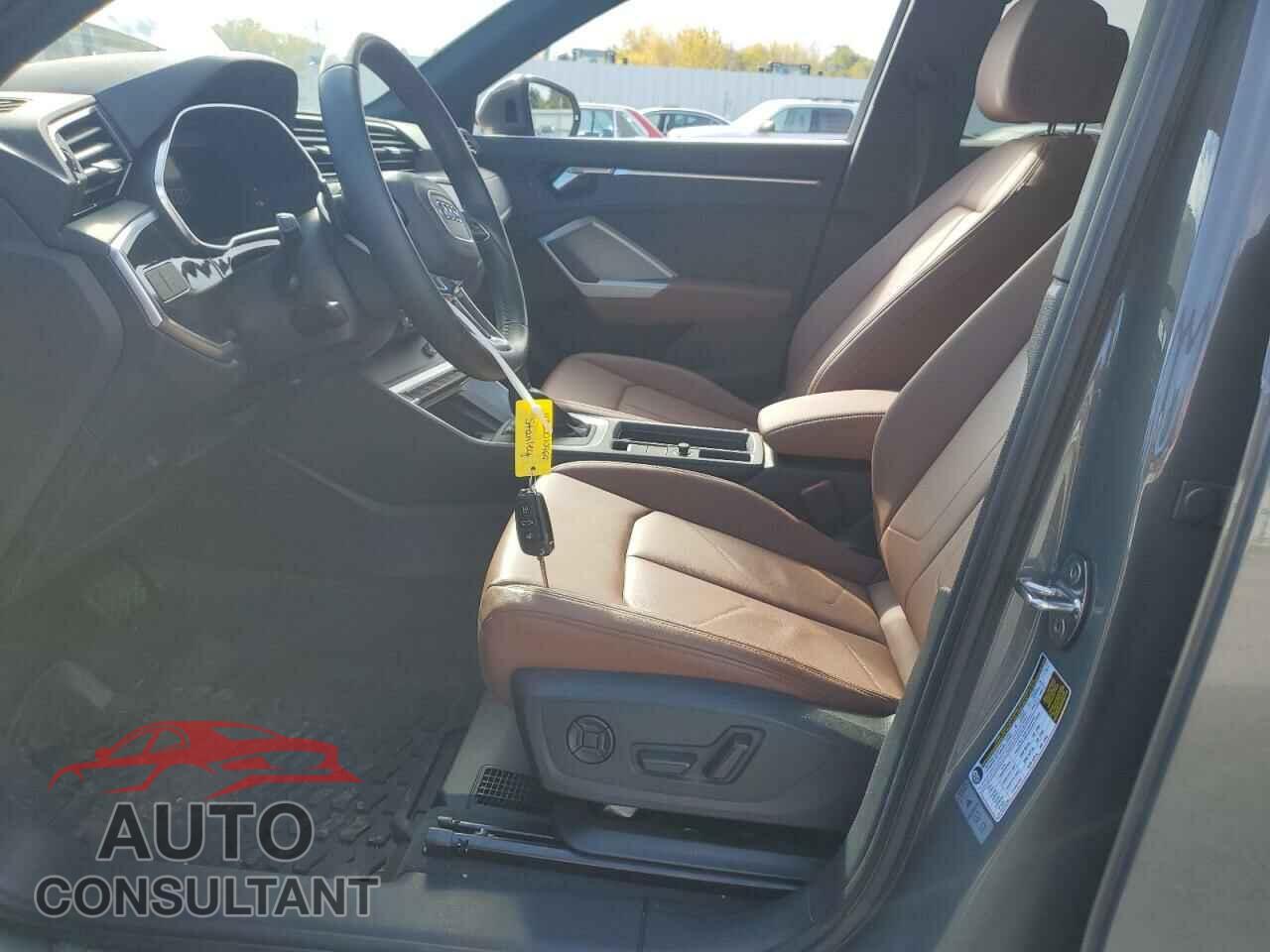 AUDI Q3 2022 - WA1EECF36N1136364