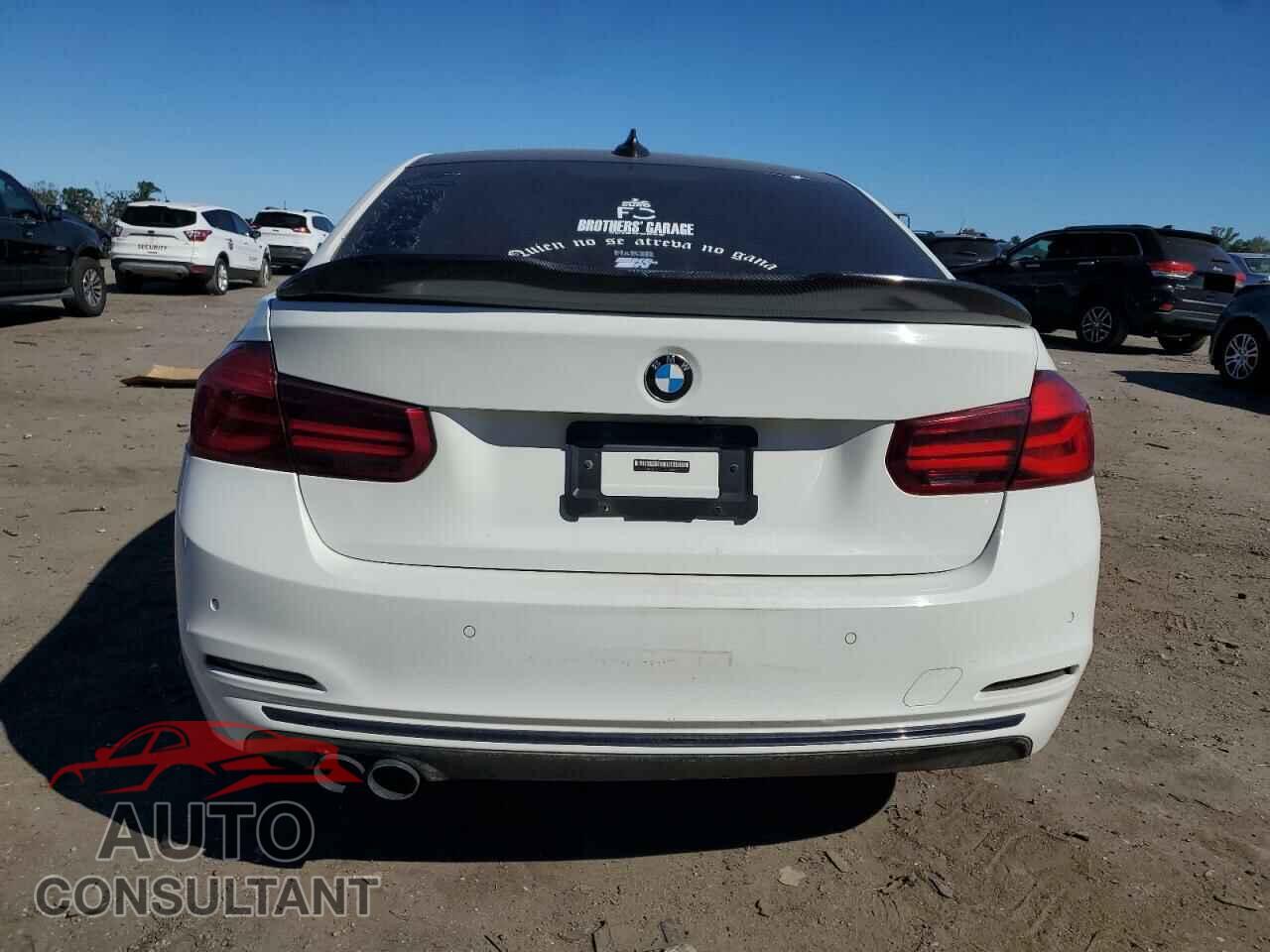 BMW 3 SERIES 2016 - WBA8E3G58GNU00051