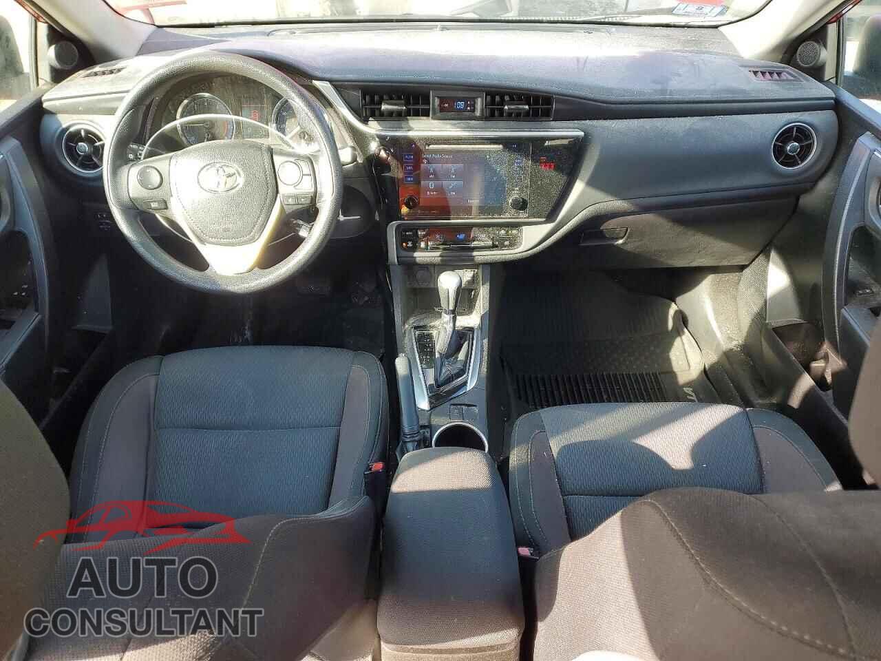 TOYOTA COROLLA 2018 - 5YFBURHEXJP747534