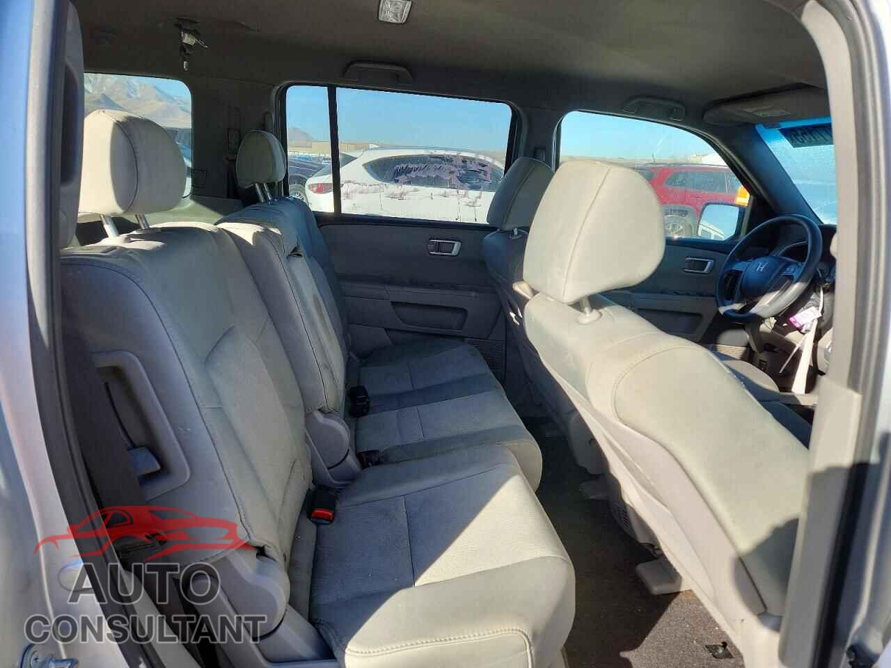 HONDA PILOT 2011 - 5FNYF4H29BB023862