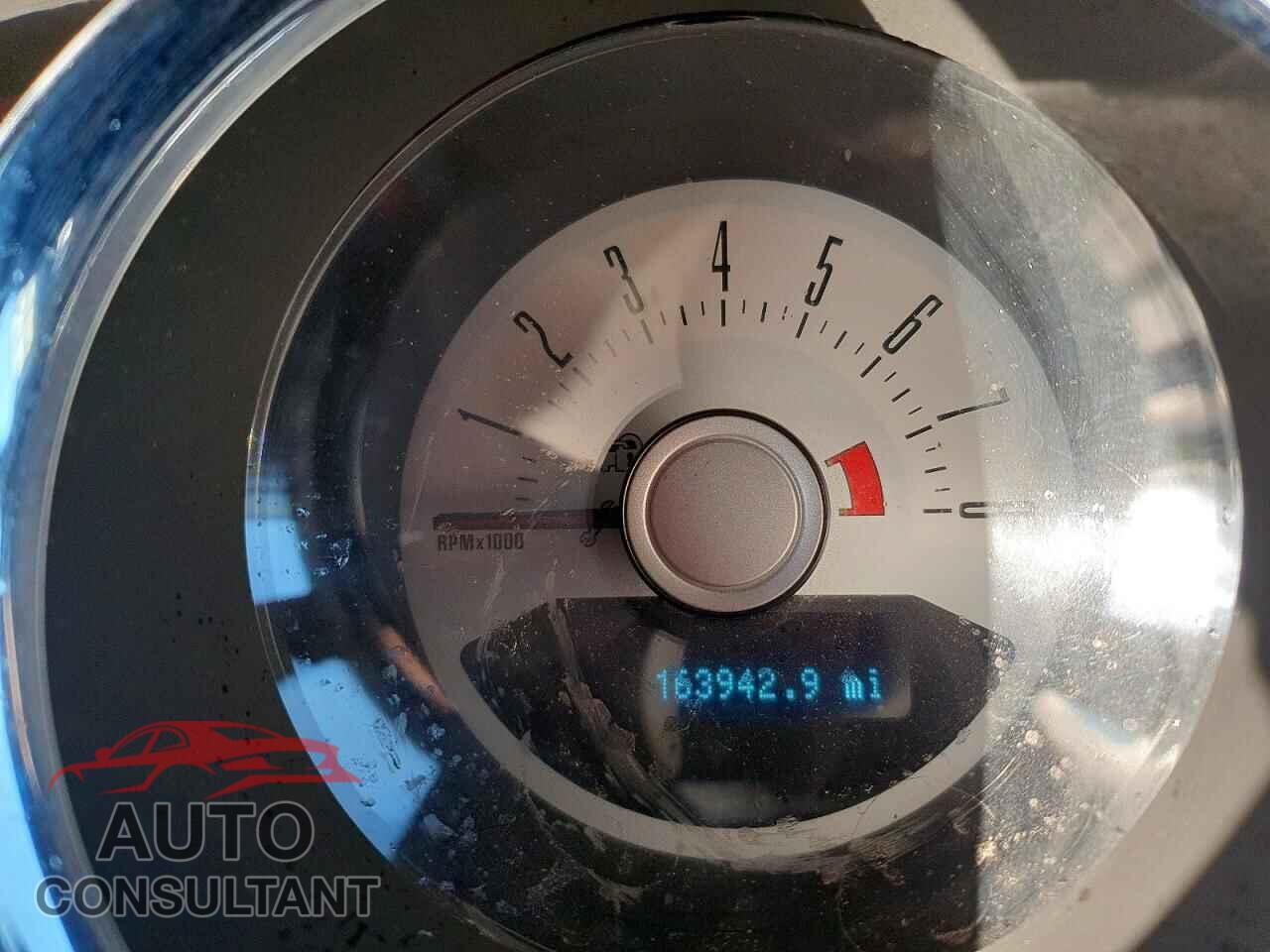 FORD MUSTANG 2011 - 1ZVBP8FF6B5155685