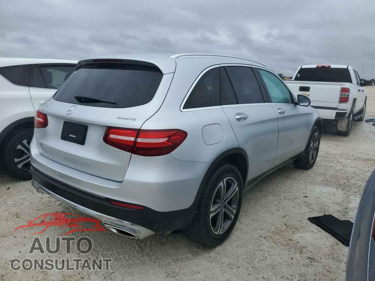 MERCEDES-BENZ GLC-CLASS 2017 - WDC0G4KB3HV010435