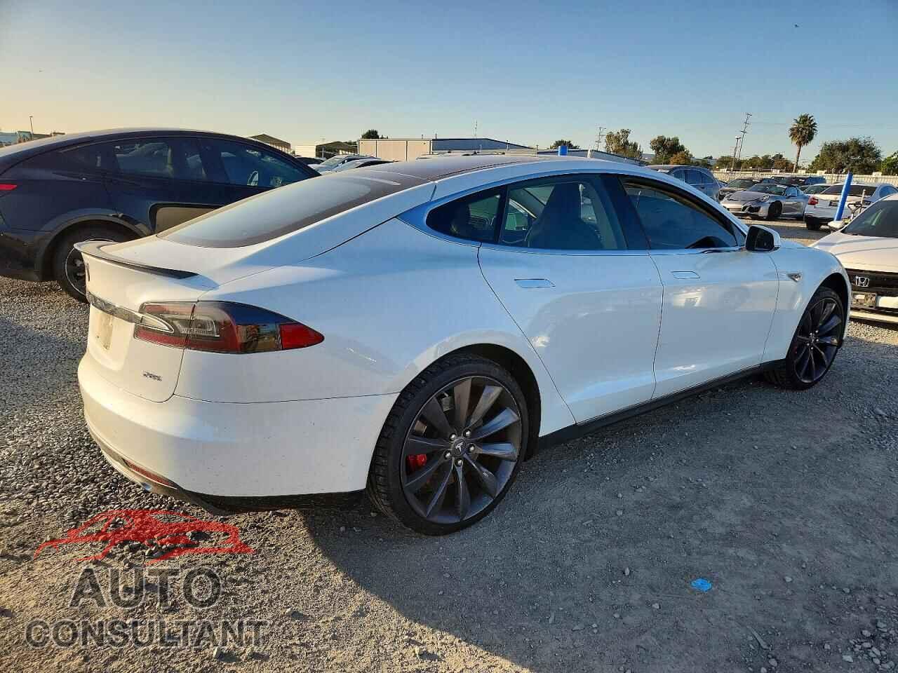 TESLA MODEL S 2013 - 5YJSA1DP6DFP05346