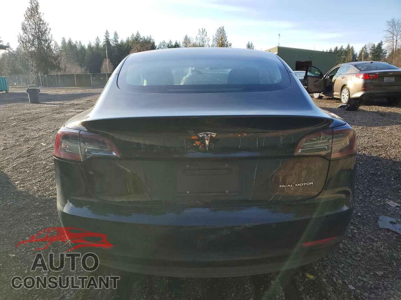 TESLA MODEL 3 2019 - 5YJ3E1EB2KF433659