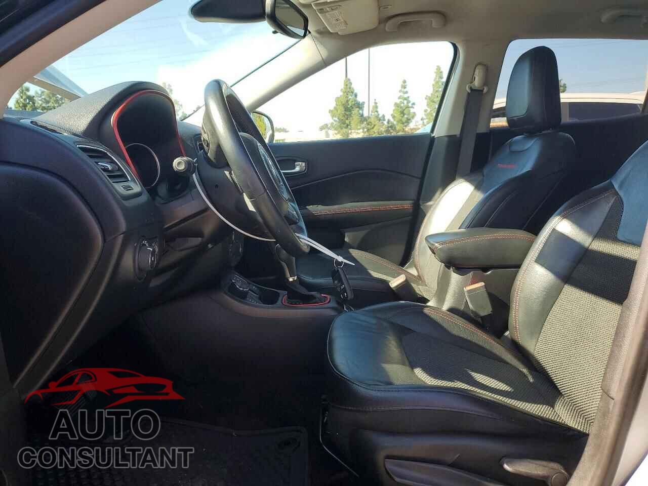 JEEP COMPASS 2019 - 3C4NJDDB3KT739505