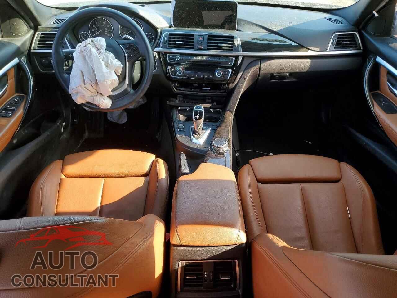 BMW 3 SERIES 2016 - WBA8E3G58GNU03600