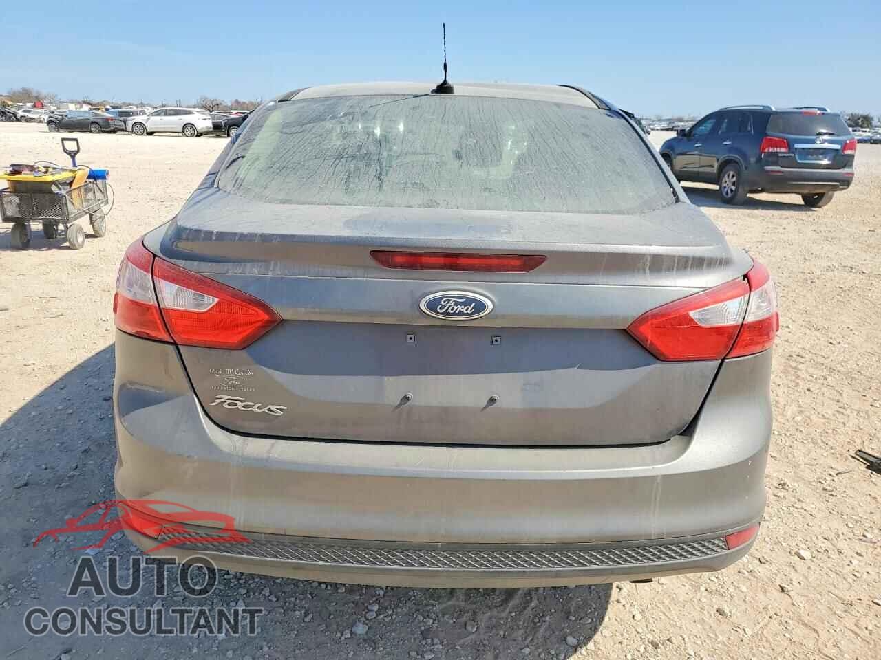 FORD FOCUS 2012 - 1FAHP3E24CL189111