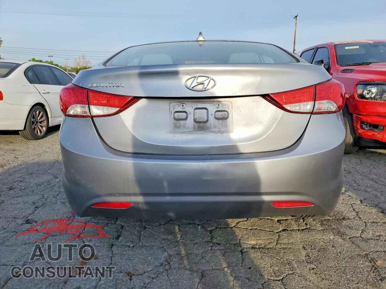 HYUNDAI ELANTRA 2013 - KMHDH4AE3DU737814