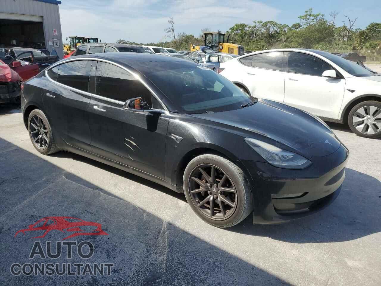 TESLA MODEL 3 2019 - 5YJ3E1EB5KF144808