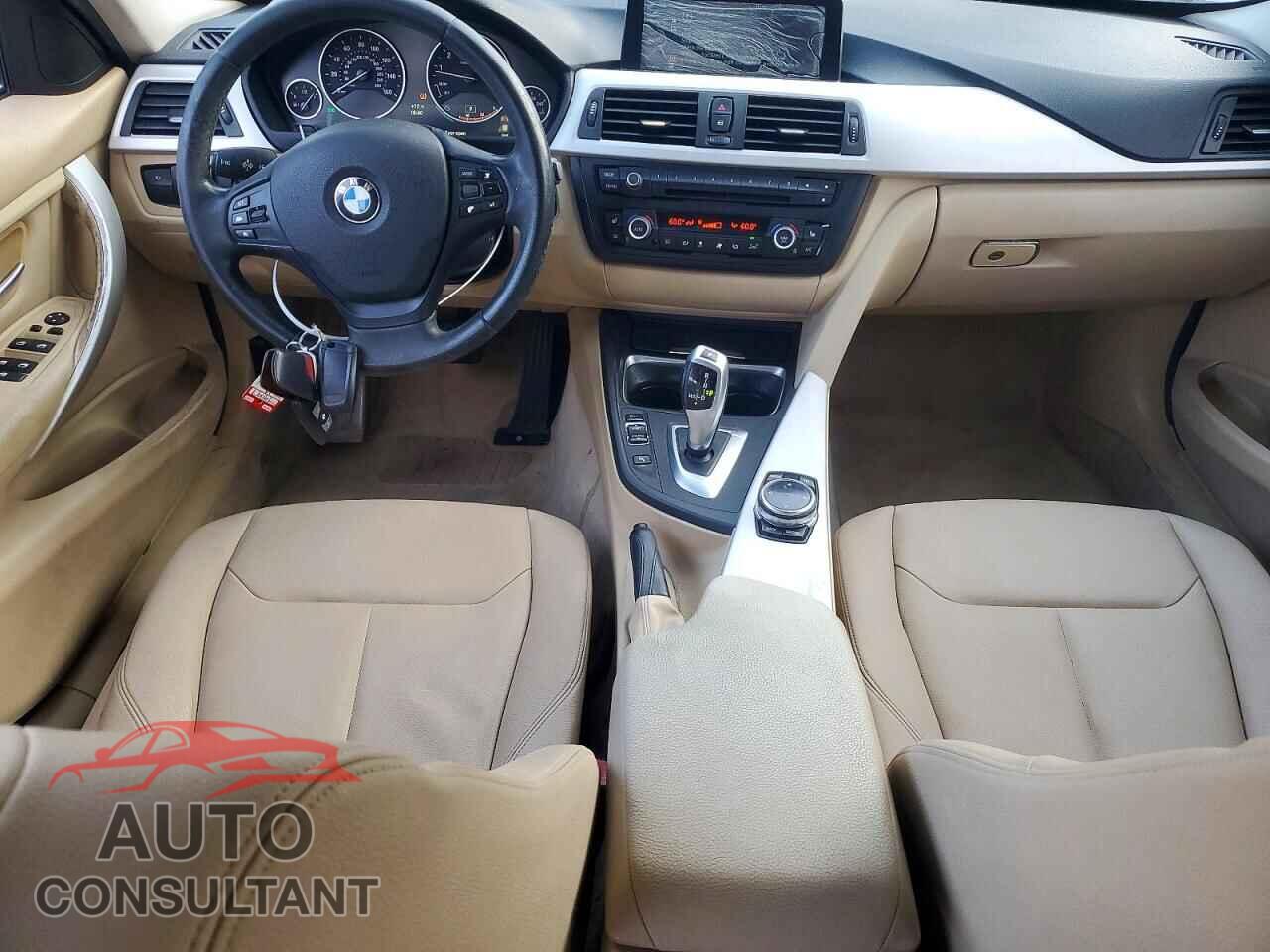 BMW 3 SERIES 2014 - WBA3C3C56EF985368
