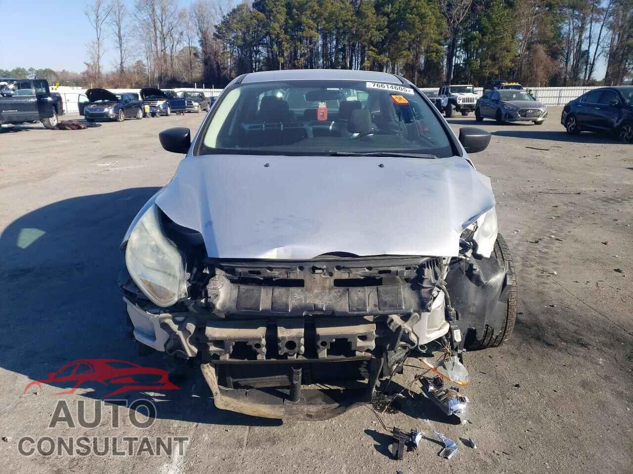 FORD FOCUS 2012 - 1FAHP3E23CL243675