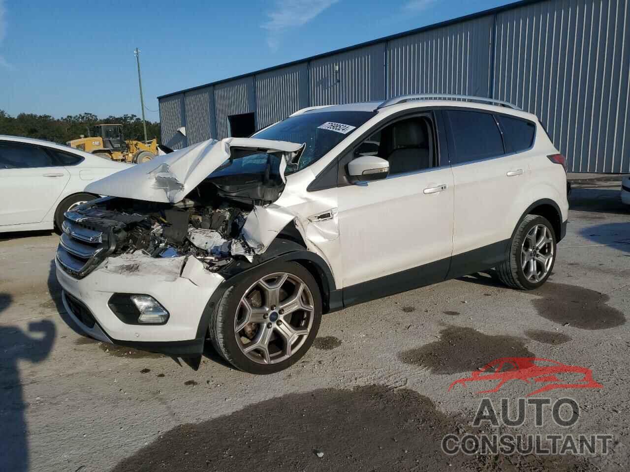 FORD ESCAPE 2017 - 1FMCU0J97HUA09843