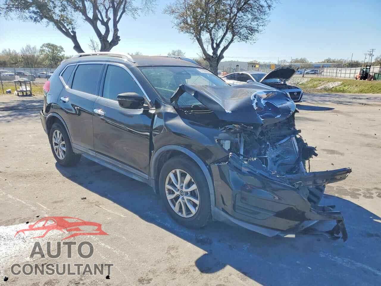 NISSAN ROGUE 2018 - KNMAT2MT8JP590467