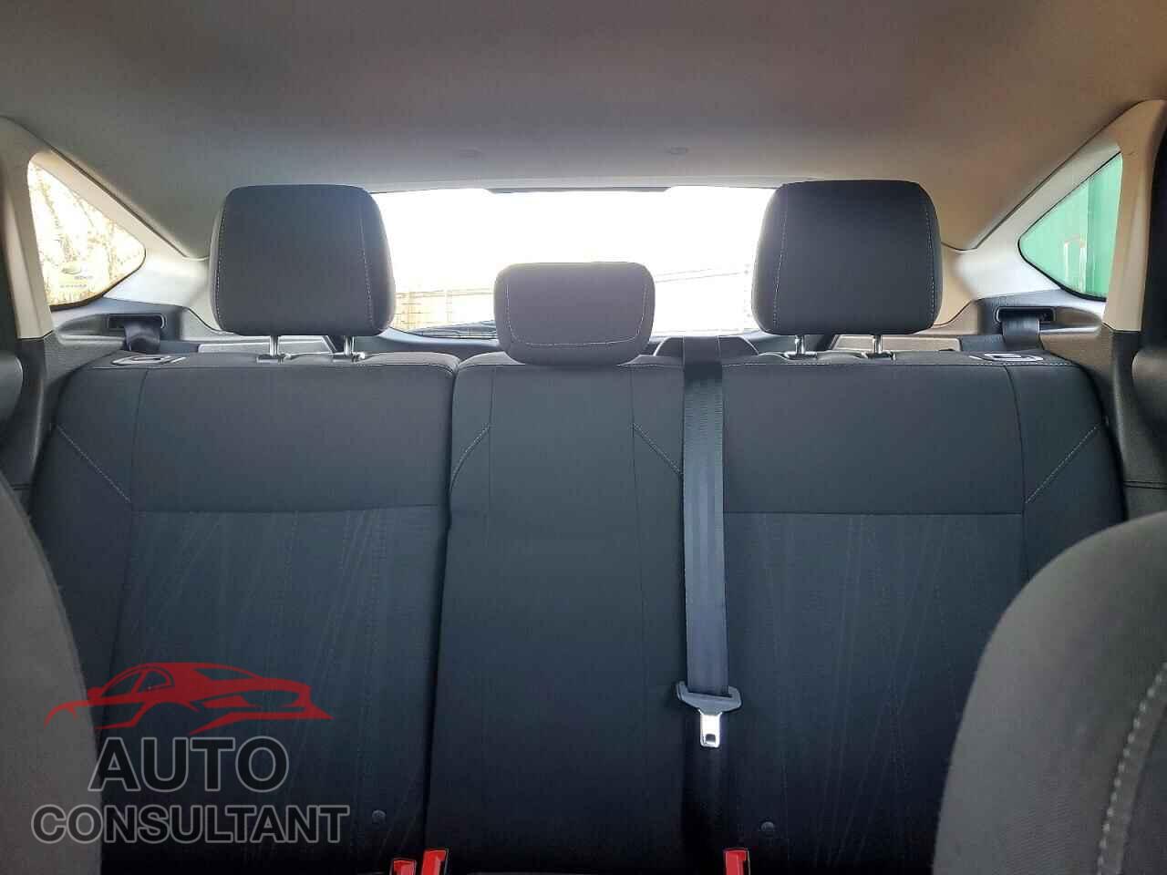 FORD FOCUS 2015 - 1FADP3K2XFL288765