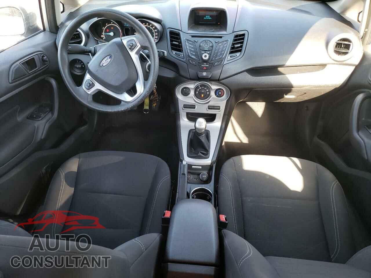 FORD FIESTA 2017 - 3FADP4EJ1HM147304