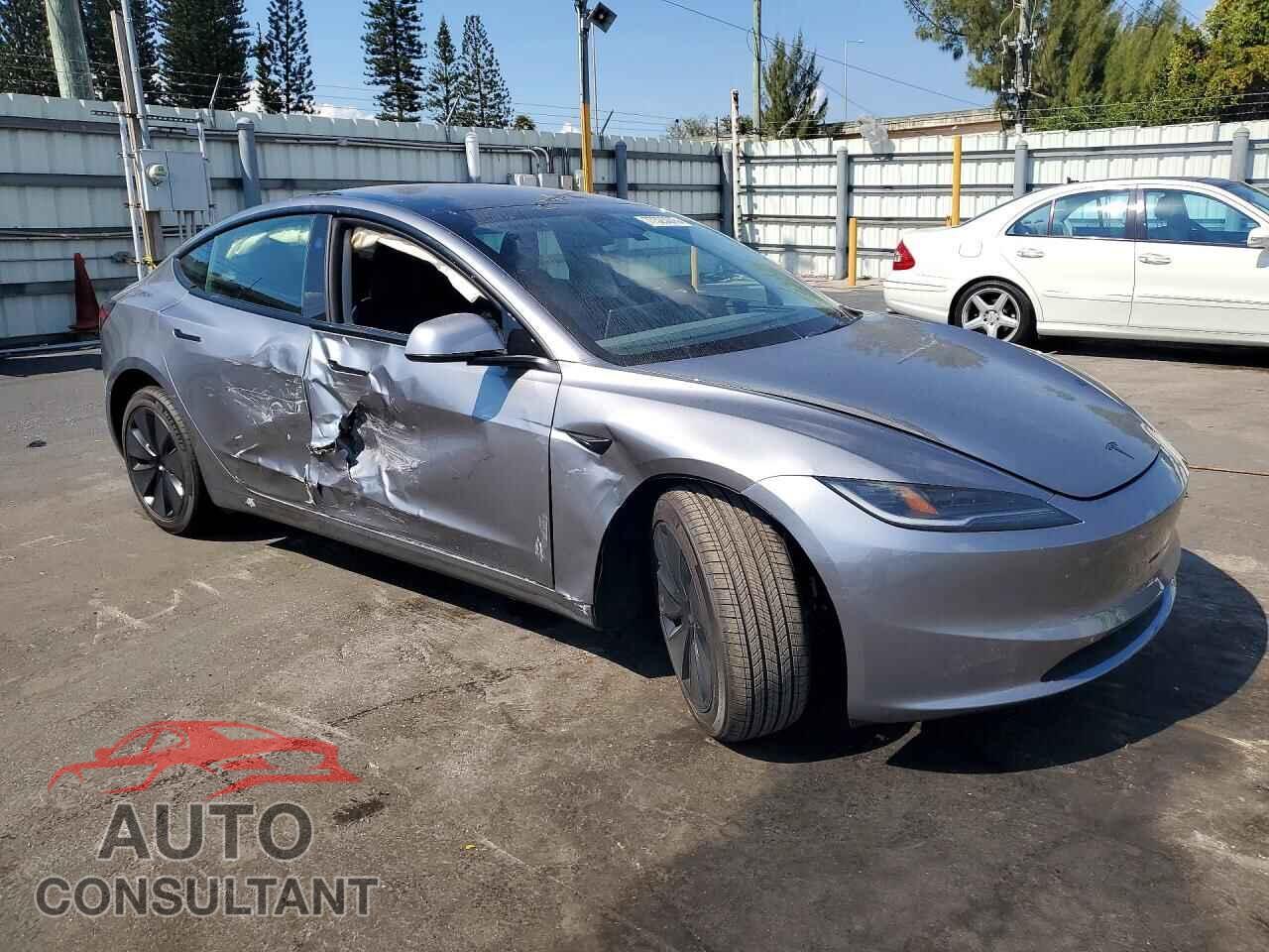 TESLA MODEL 3 2026 - 5YJ3E1EA2TF129546