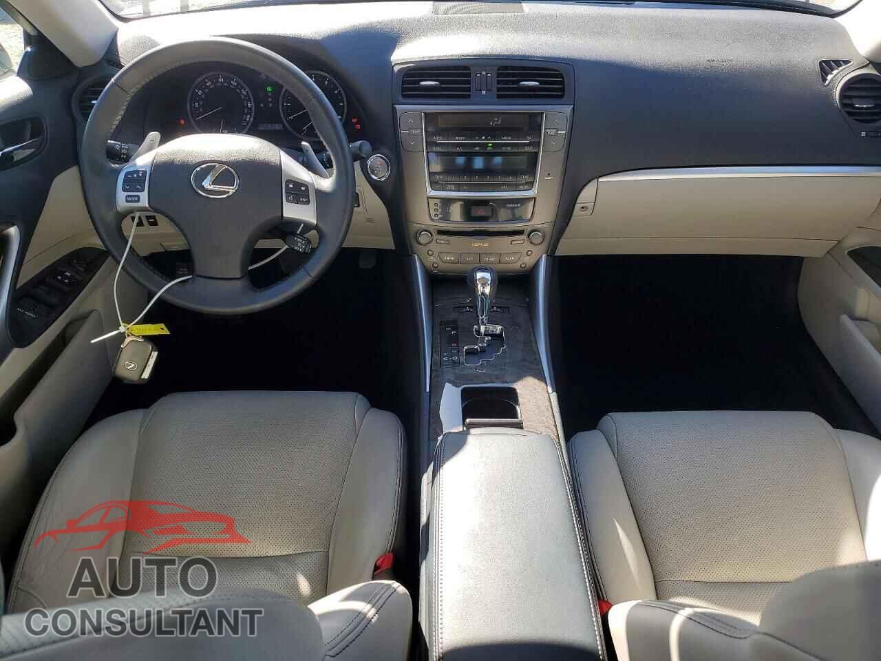 LEXUS IS 2011 - JTHBF5C21B5144856
