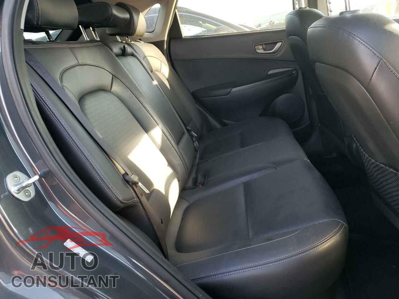 HYUNDAI KONA 2018 - KM8K3CA54JU067167