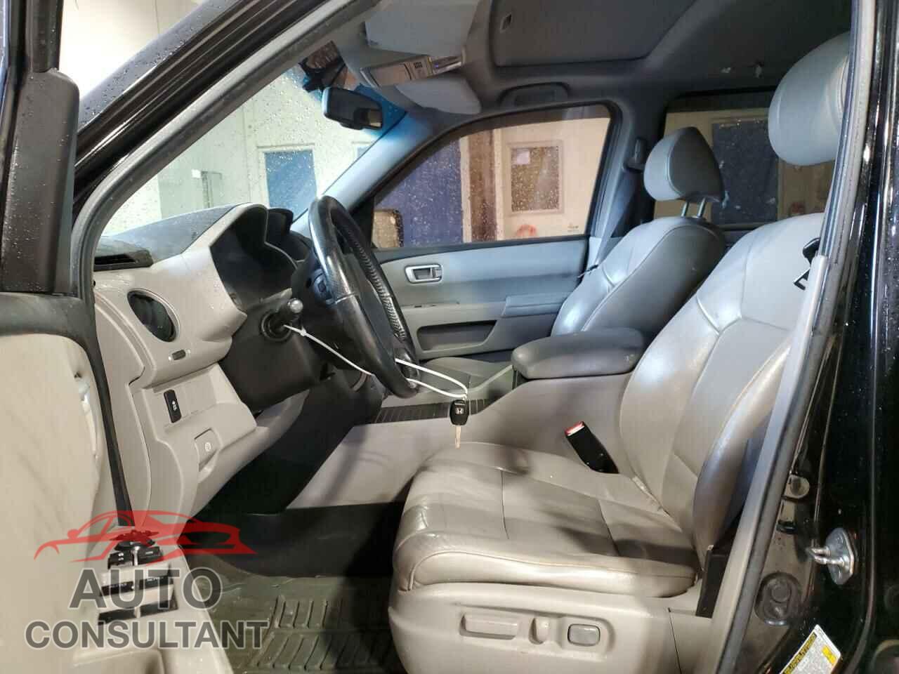 HONDA PILOT 2013 - 5FNYF4H52DB504081