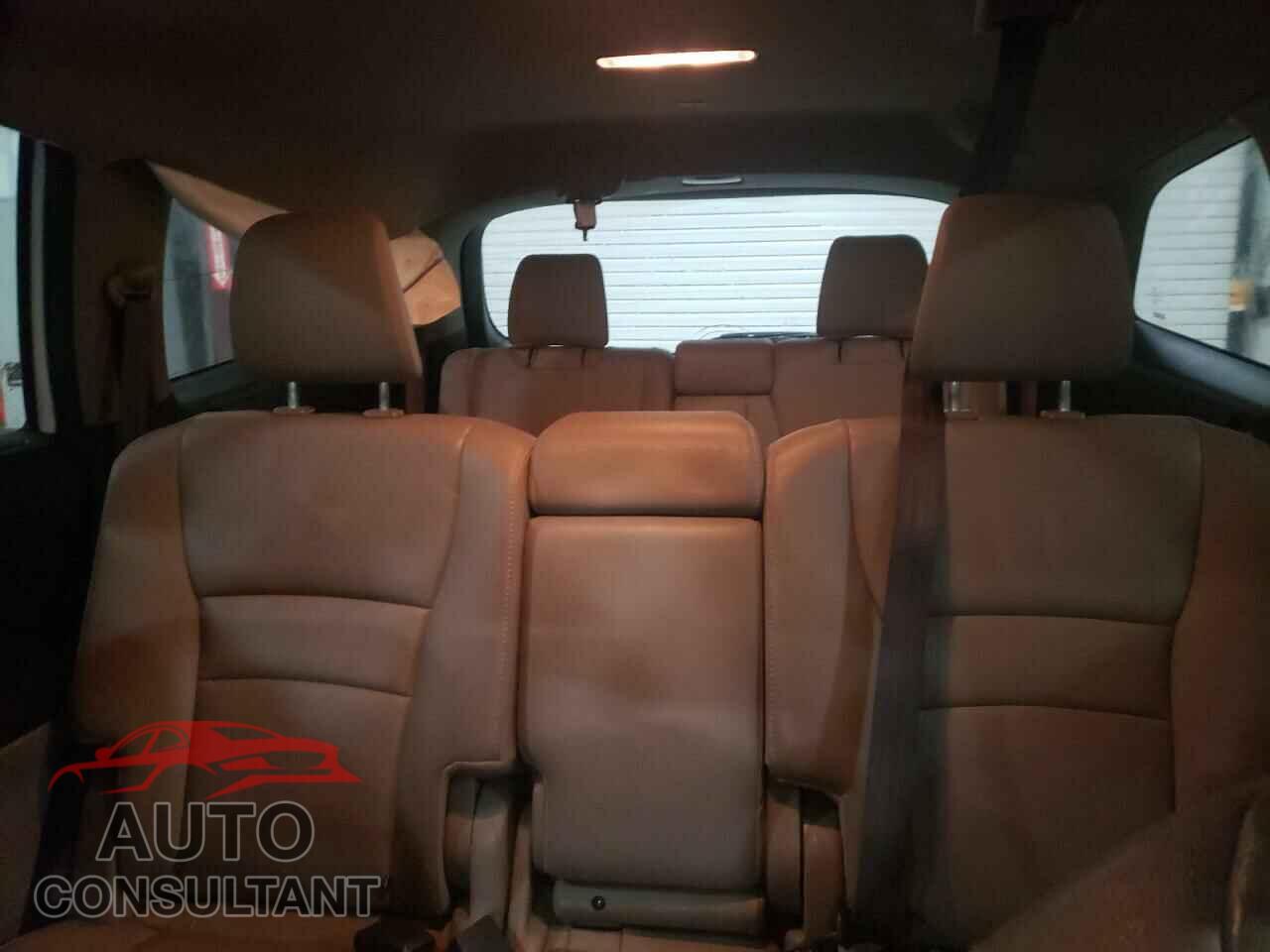HONDA PILOT 2017 - 5FNYF6H53HB011706