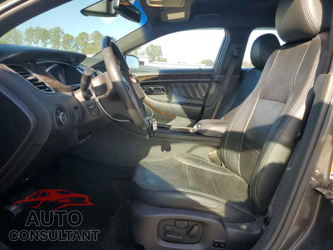 FORD TAURUS 2015 - 1FAHP2F82FG137907