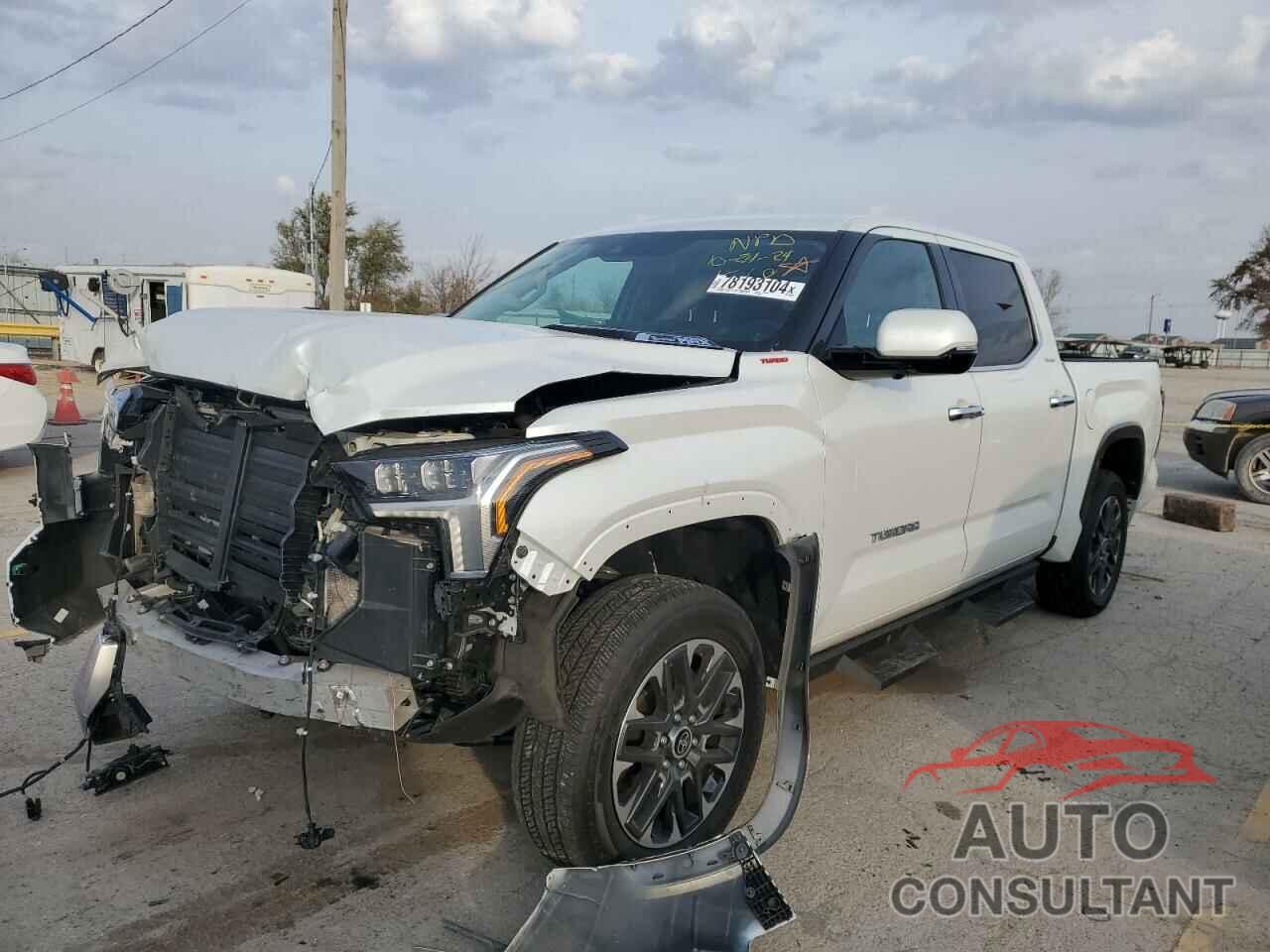 TOYOTA TUNDRA 2022 - 5TFJC5AB3NX001568