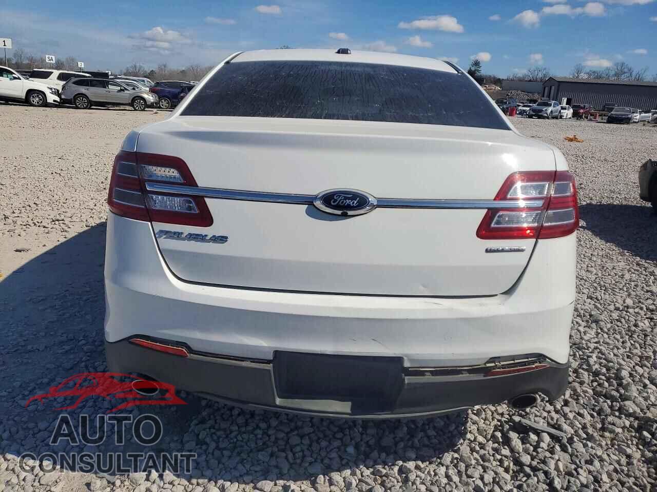 FORD TAURUS 2017 - 1FAHP2D82HG121440