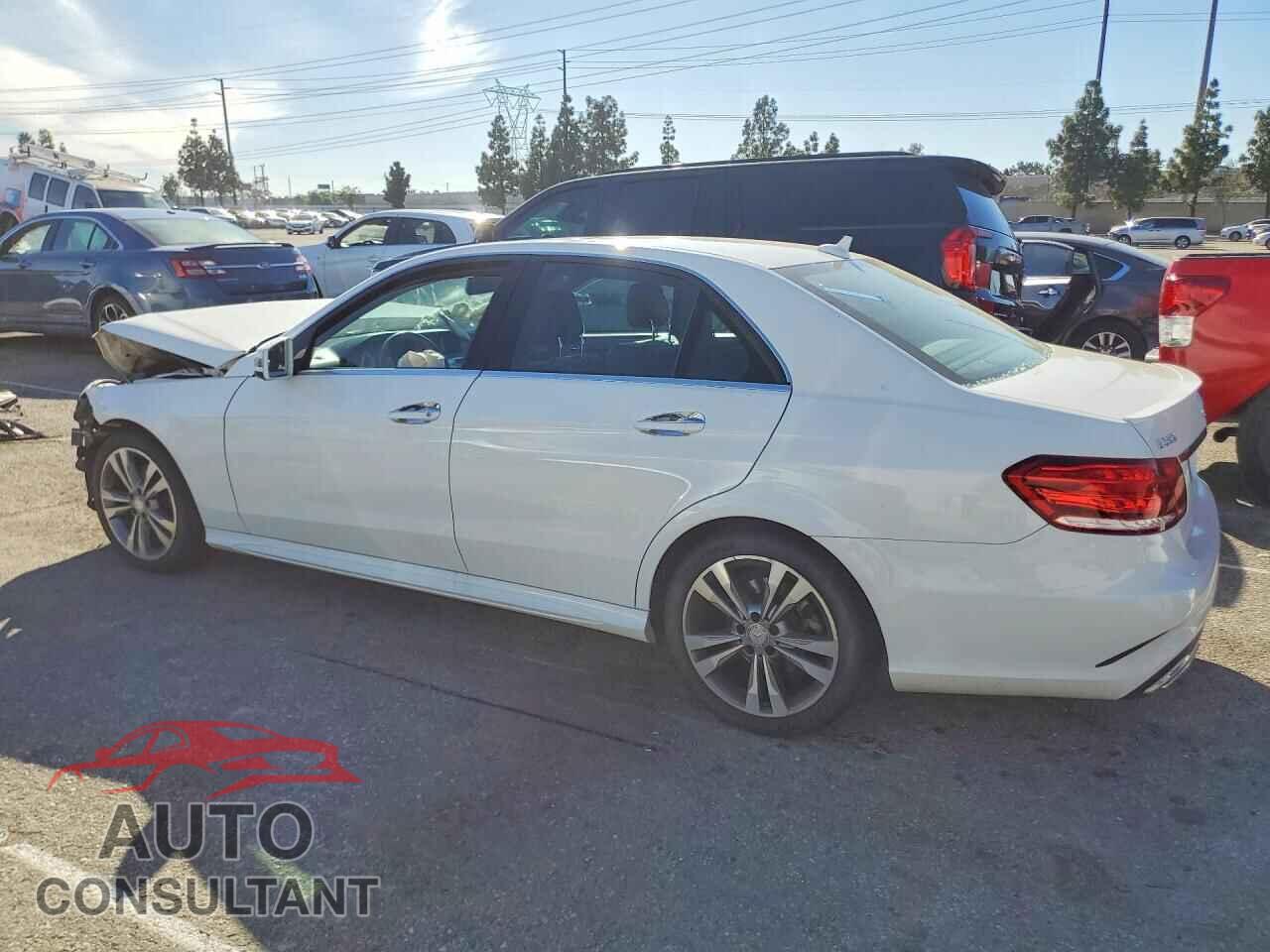 MERCEDES-BENZ E-CLASS 2015 - WDDHF5KB3FB120133