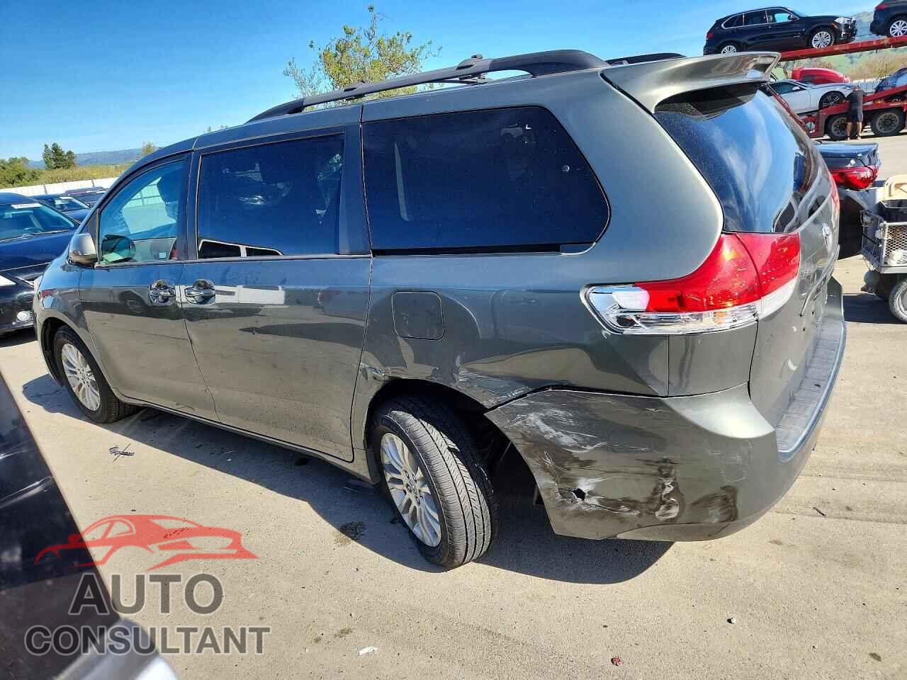 TOYOTA SIENNA 2013 - 5TDYK3DC8DS321709