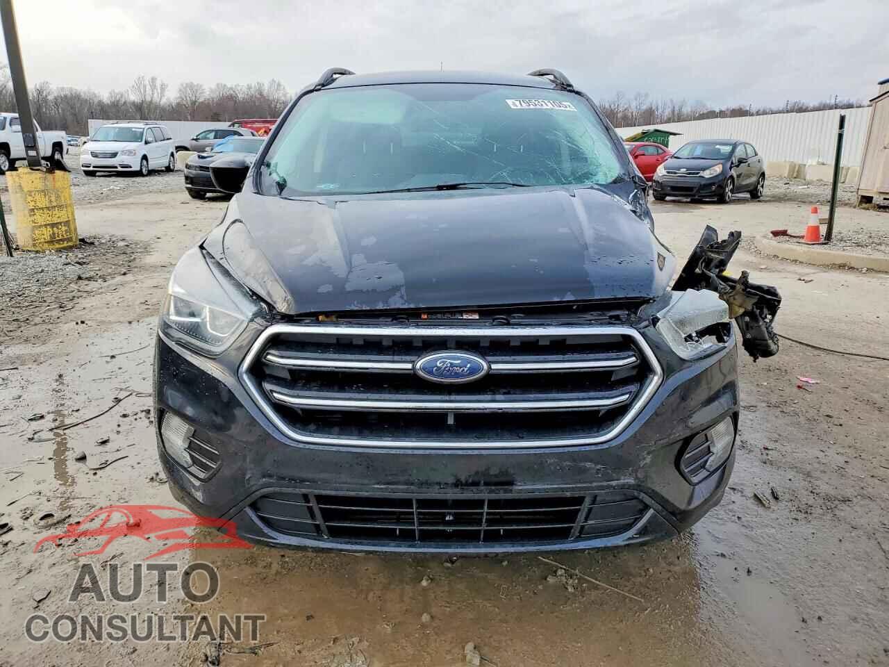 FORD ESCAPE 2017 - 1FMCU9G98HUE04531
