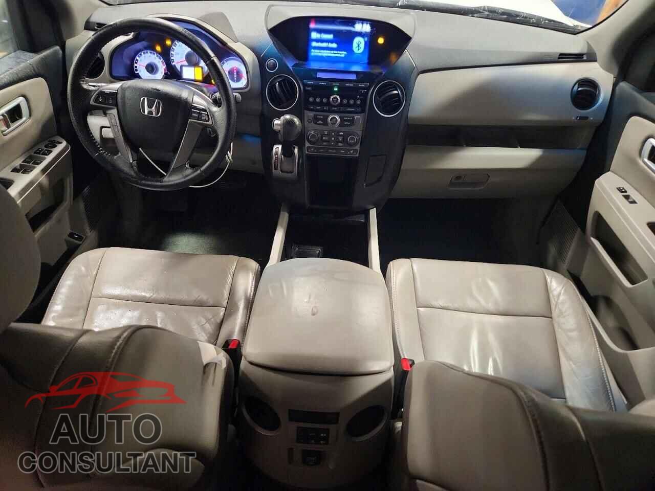 HONDA PILOT 2015 - 5FNYF4H57FB008051