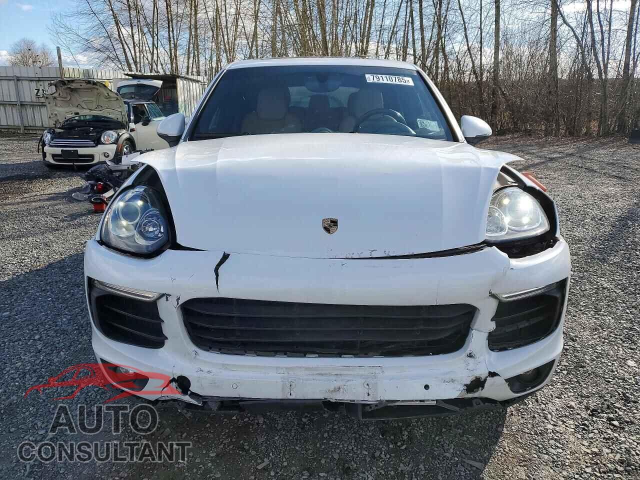 PORSCHE CAYENNE 2018 - WP1AA2A28JKA03617