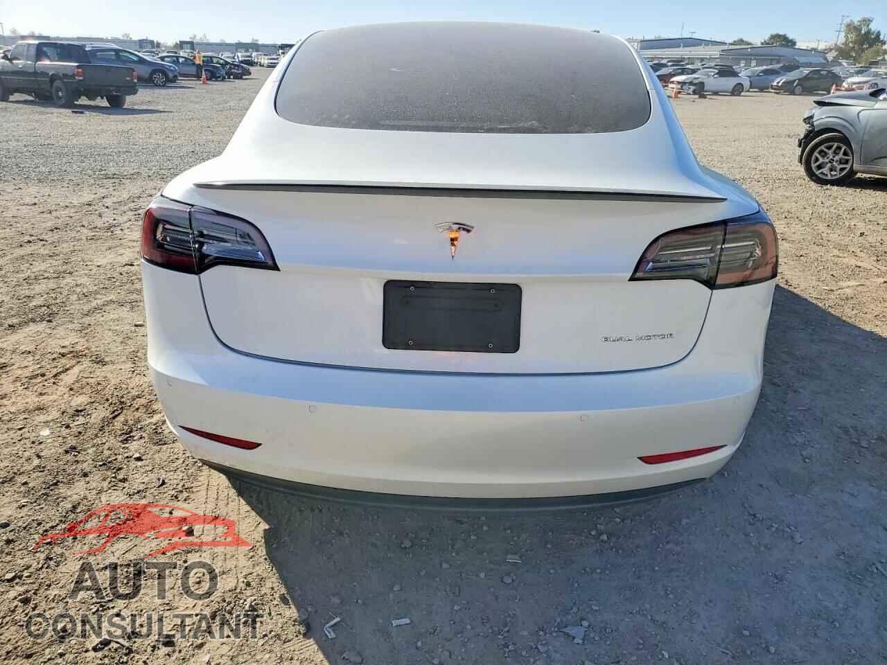 TESLA MODEL 3 2021 - 5YJ3E1EB0MF903402