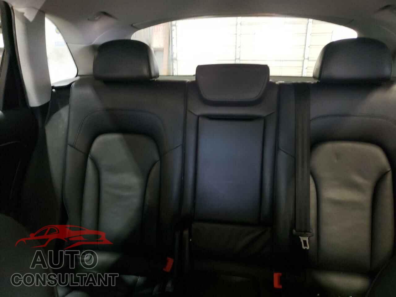 AUDI Q5 2013 - WA1LFAFP3DA100917