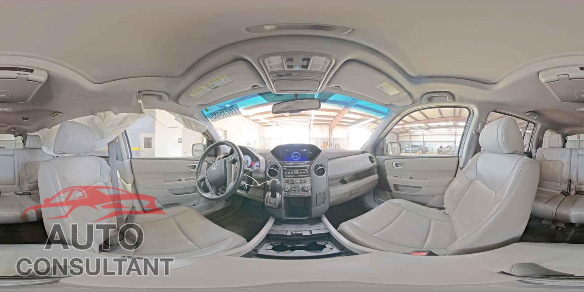 HONDA PILOT 2015 - 5FNYF3H52FB007609