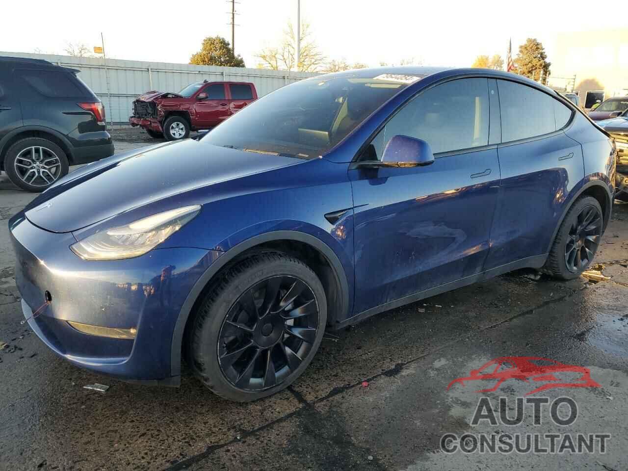 TESLA MODEL Y 2020 - 5YJYGDEE9LF012955