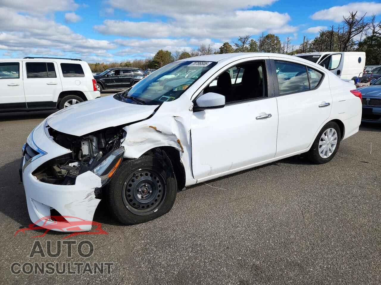 NISSAN VERSA 2019 - 3N1CN7AP3KL875813