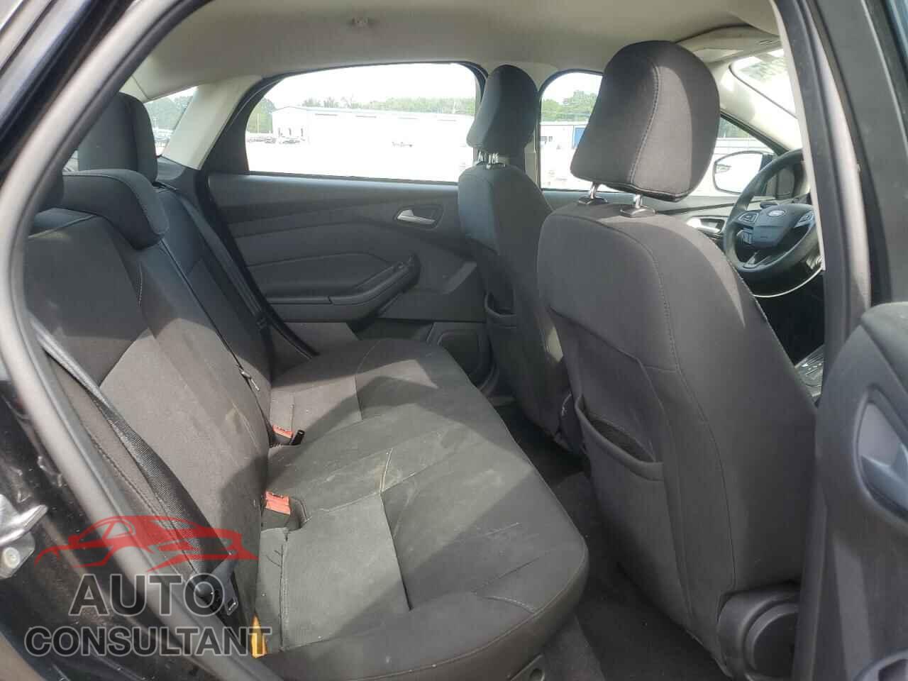 FORD FOCUS 2017 - 1FADP3F28HL329570