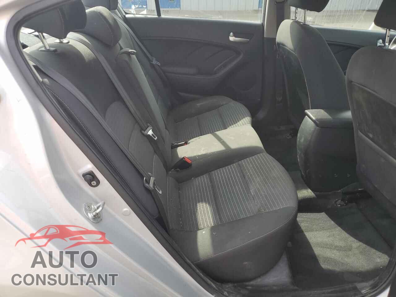 KIA FORTE 2017 - 3KPFL4A71HE080500