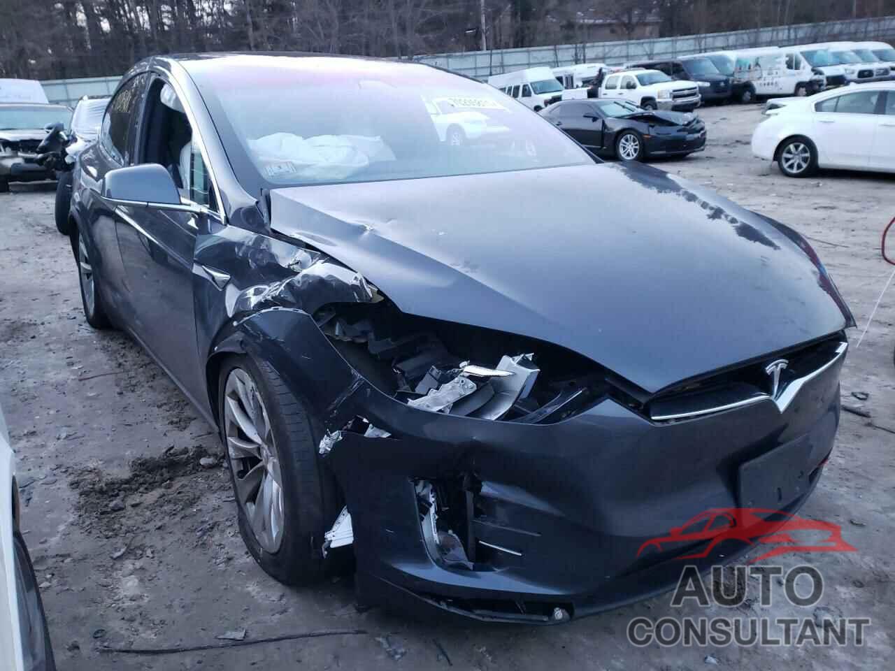 TESLA MODEL X 2018 - 5YJXCBE20JF138426