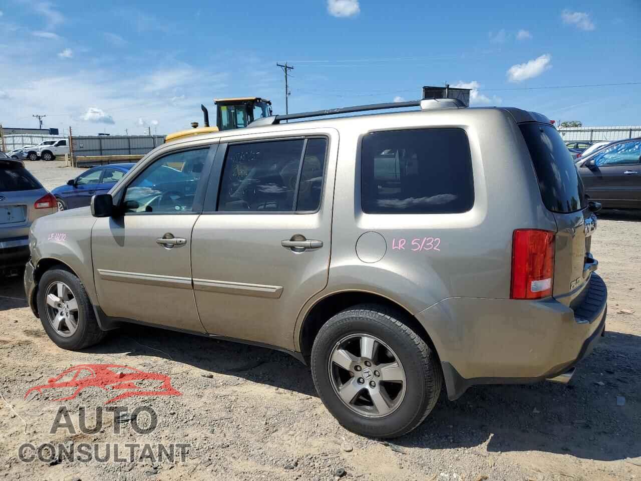 HONDA PILOT 2011 - 5FNYF4H63BB104360