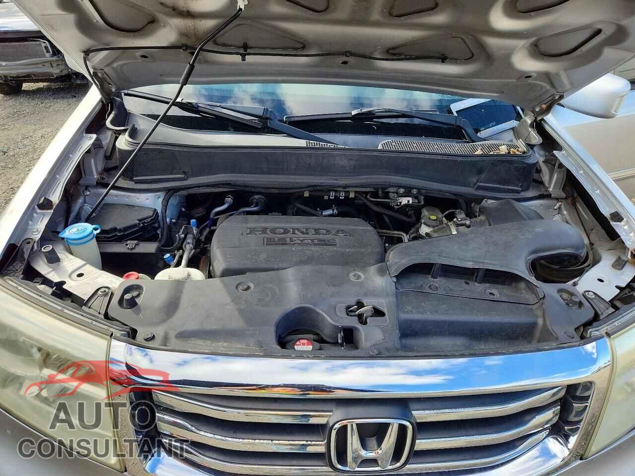 HONDA PILOT 2013 - 5FNYF4H90DB070598