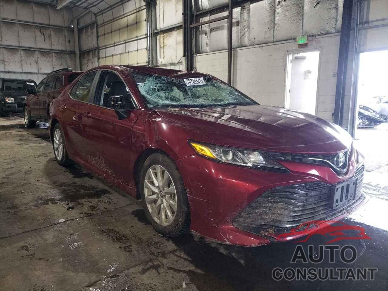 TOYOTA CAMRY 2018 - 4T1B11HKXJU637484